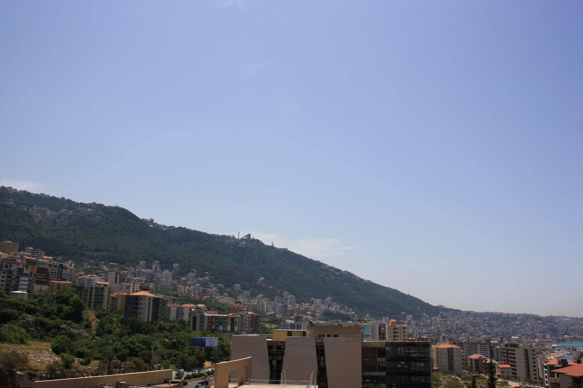 Camelot Hotel Jounieh Eksteriør billede
