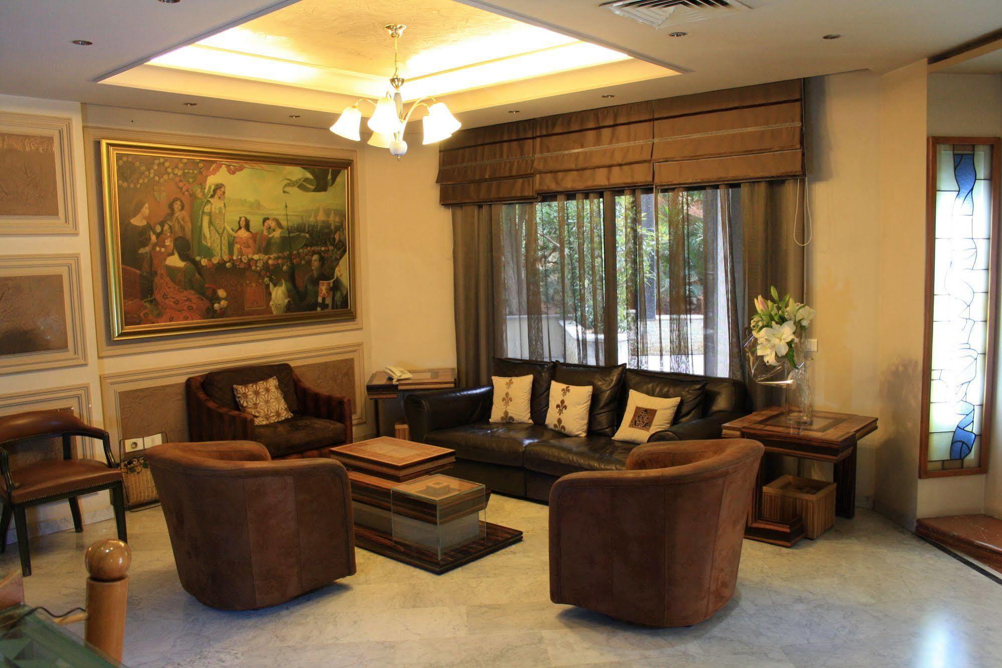 Camelot Hotel Jounieh Eksteriør billede