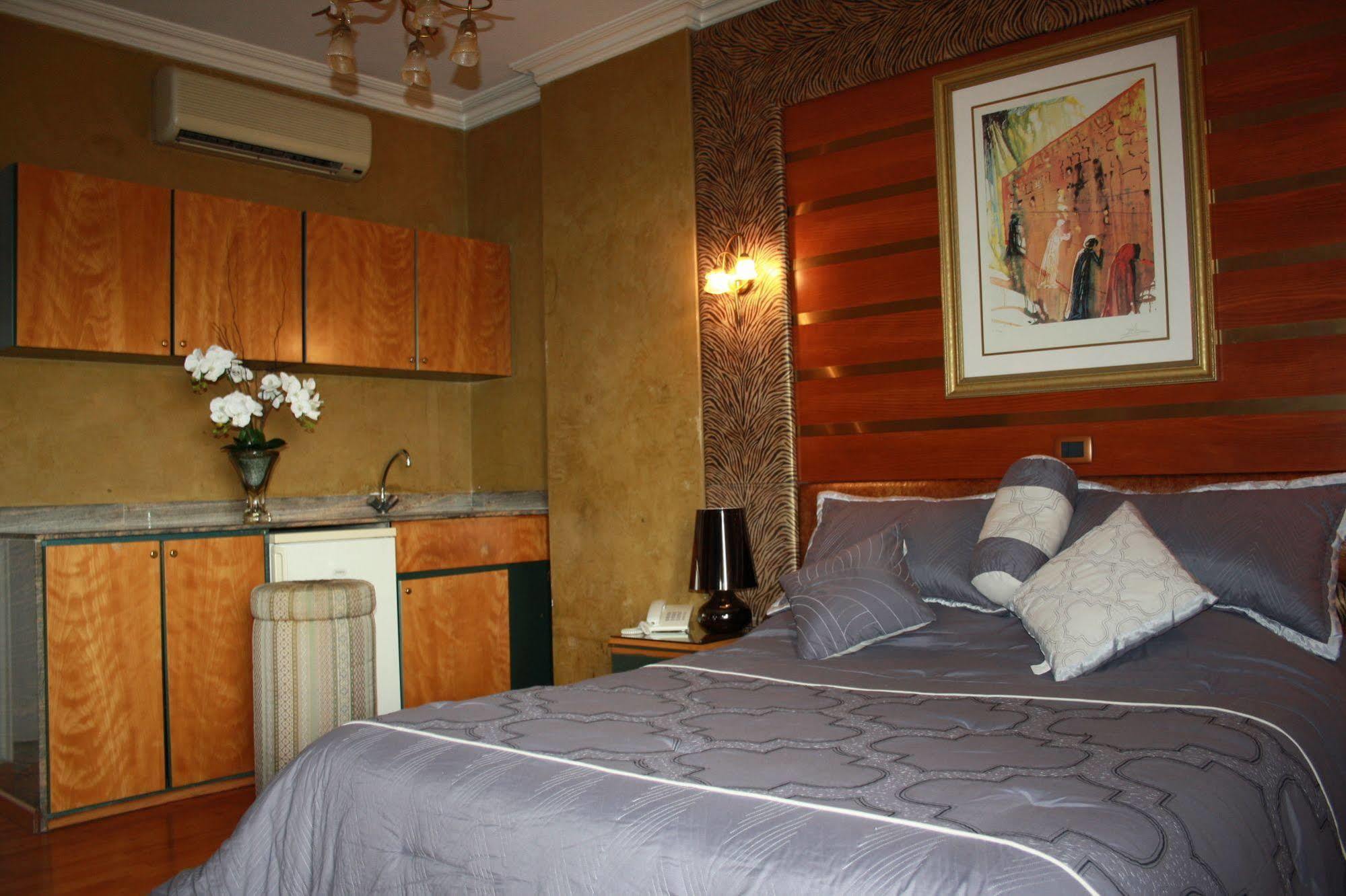 Camelot Hotel Jounieh Eksteriør billede