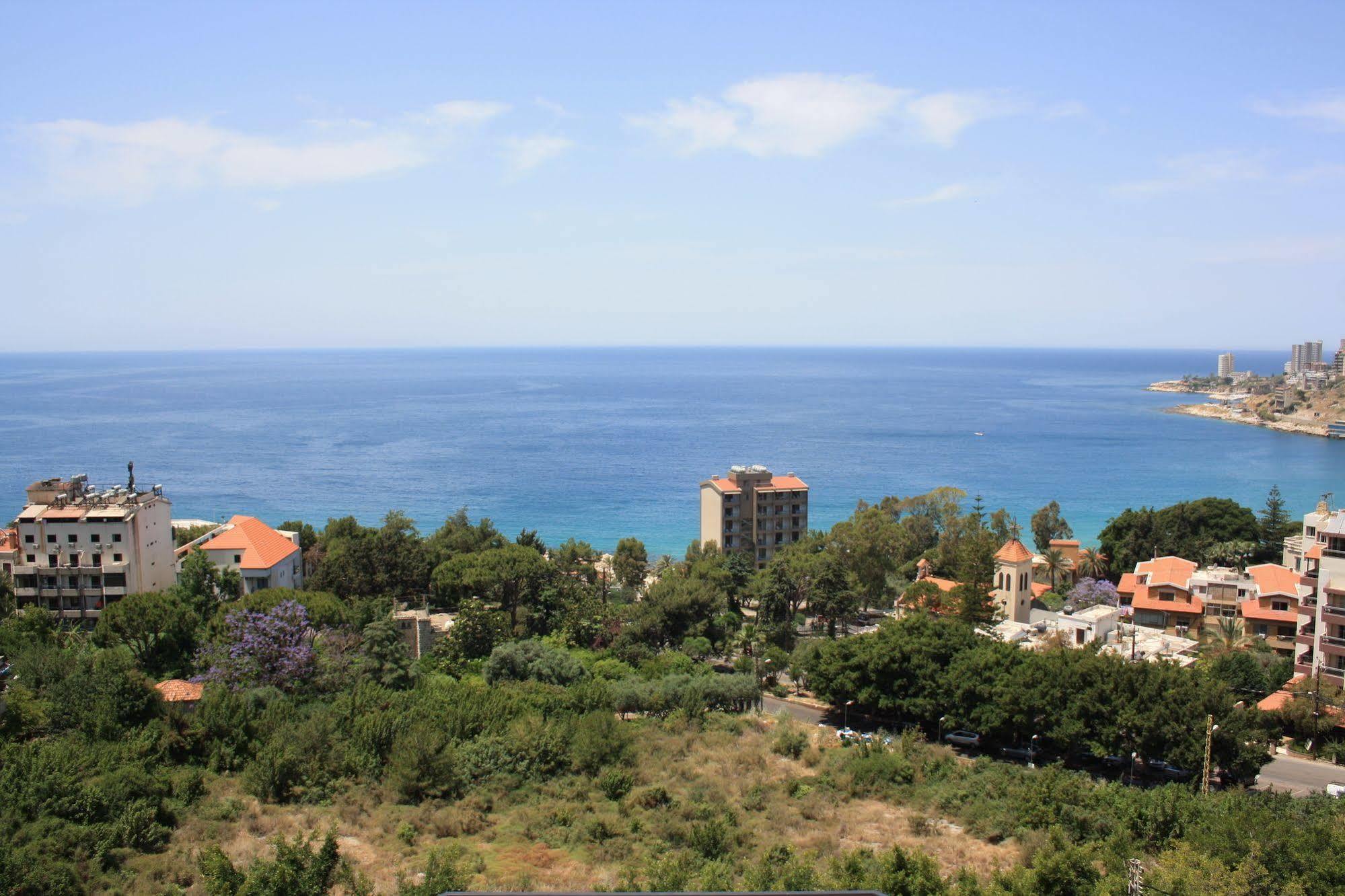 Camelot Hotel Jounieh Eksteriør billede